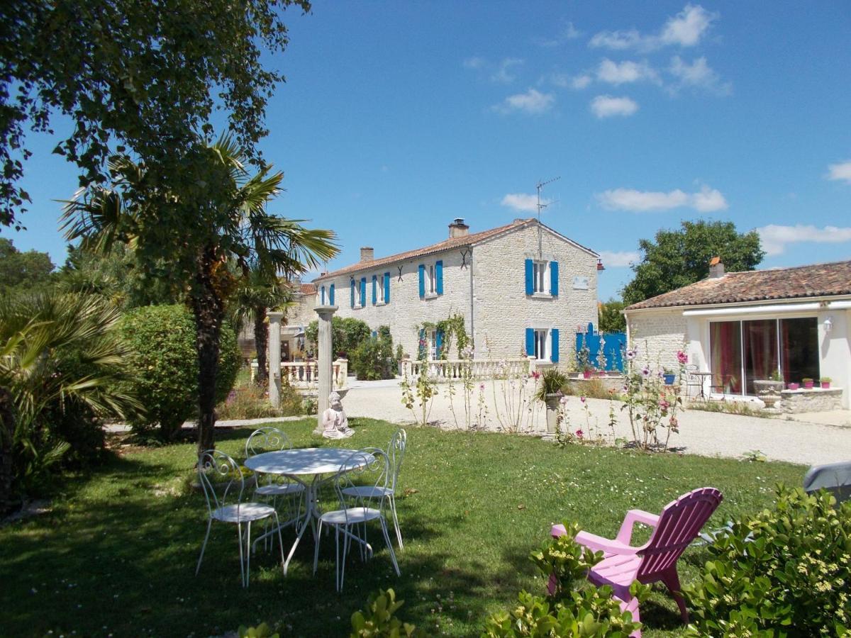 Le Clos Des Palmiers Bed & Breakfast Saint-Ouen-d'Aunis Exterior photo