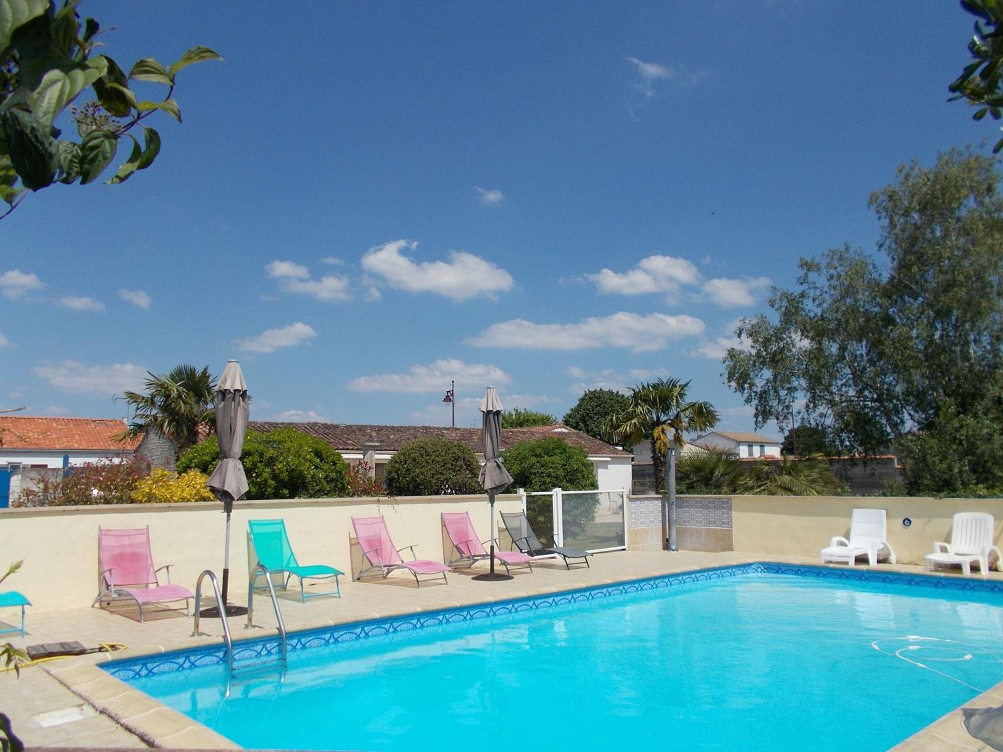 Le Clos Des Palmiers Saint-Ouen-d'Aunis Exterior photo