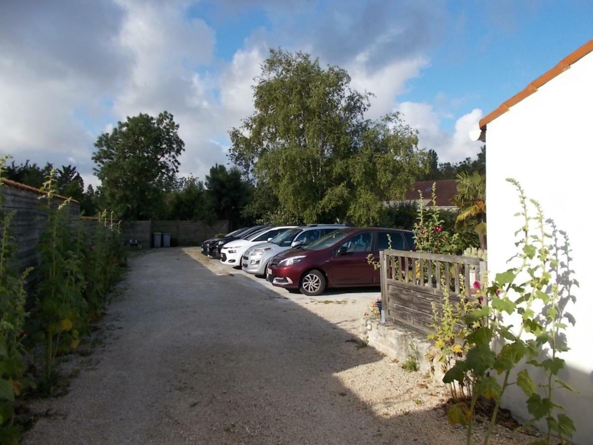 Le Clos Des Palmiers Bed & Breakfast Saint-Ouen-d'Aunis Exterior photo